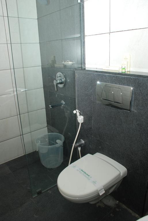 Hotel Pla Amrith Inn Tiruchirappalli Exterior photo